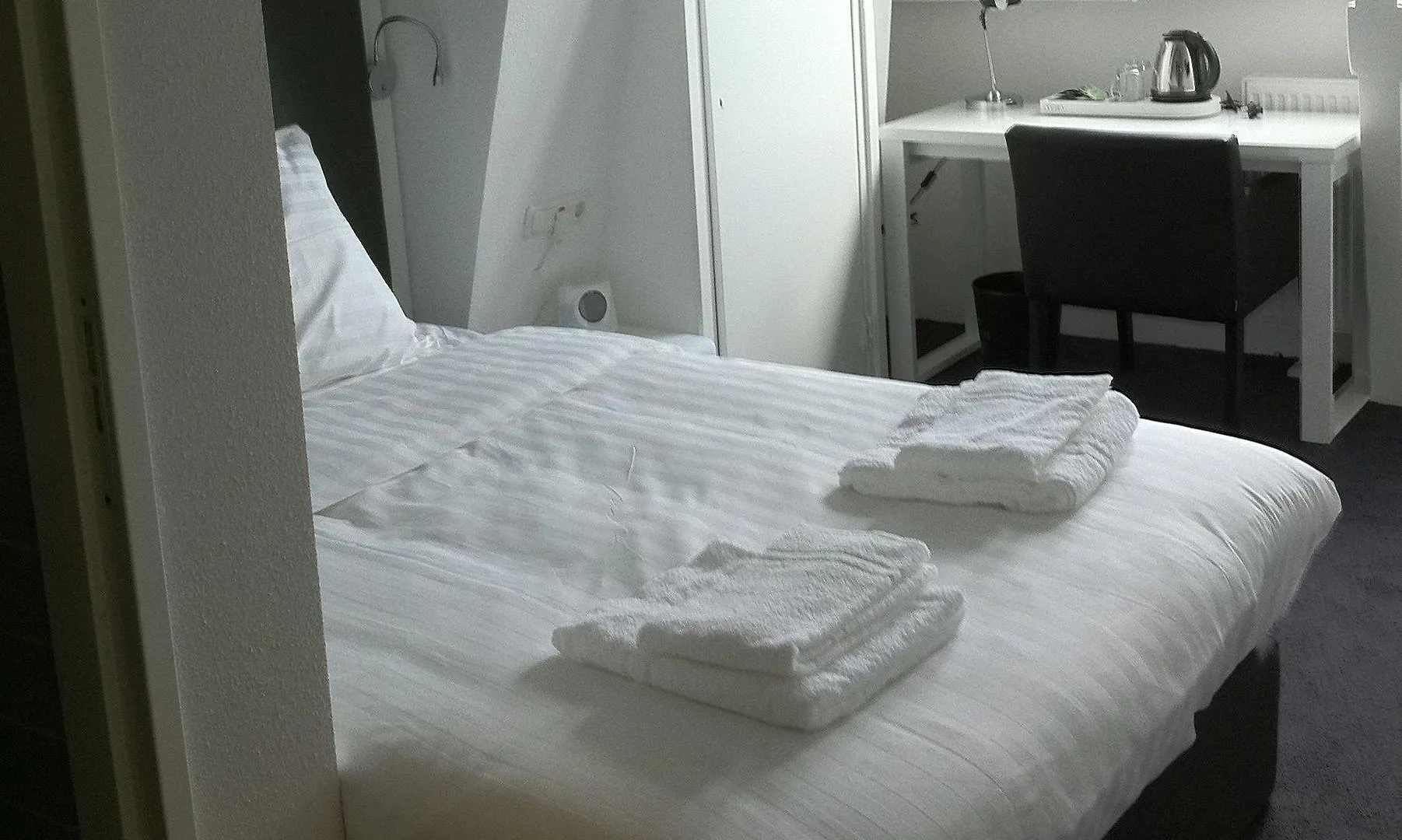 אמסטרדם Hotel Vossius Vondelpark 3*,  הולנד