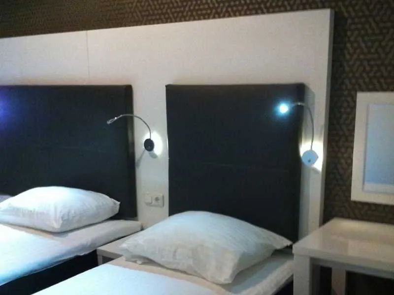 אמסטרדם Hotel Vossius Vondelpark
